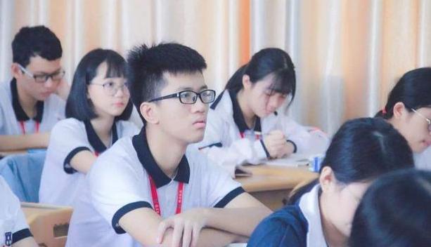 云南最新放假安排，自我超越之旅，学习铸就自信之源